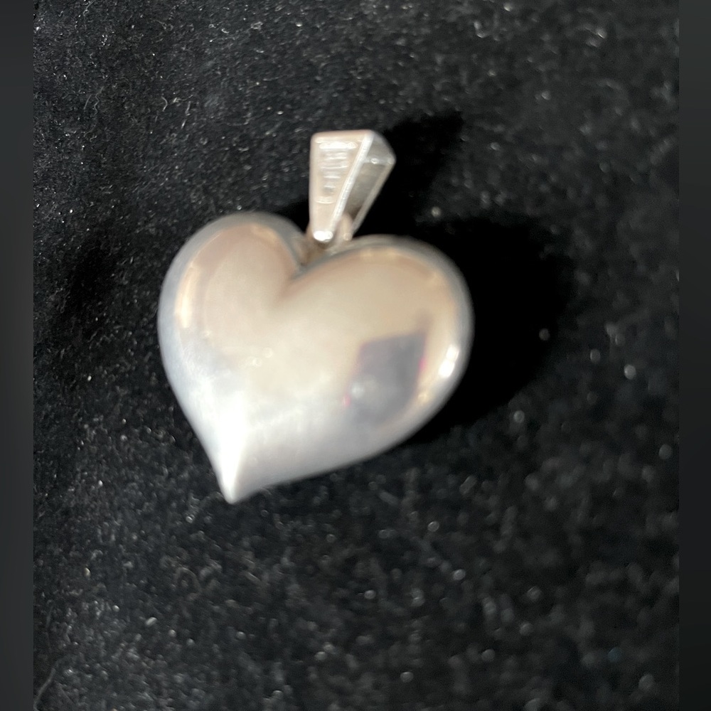 Sterling Silver puff Victorias Secret Rapture 1992 sterling silver pendant